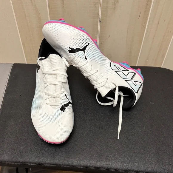 Puma White and Black Athletic Cleats - Picture 2 of 7